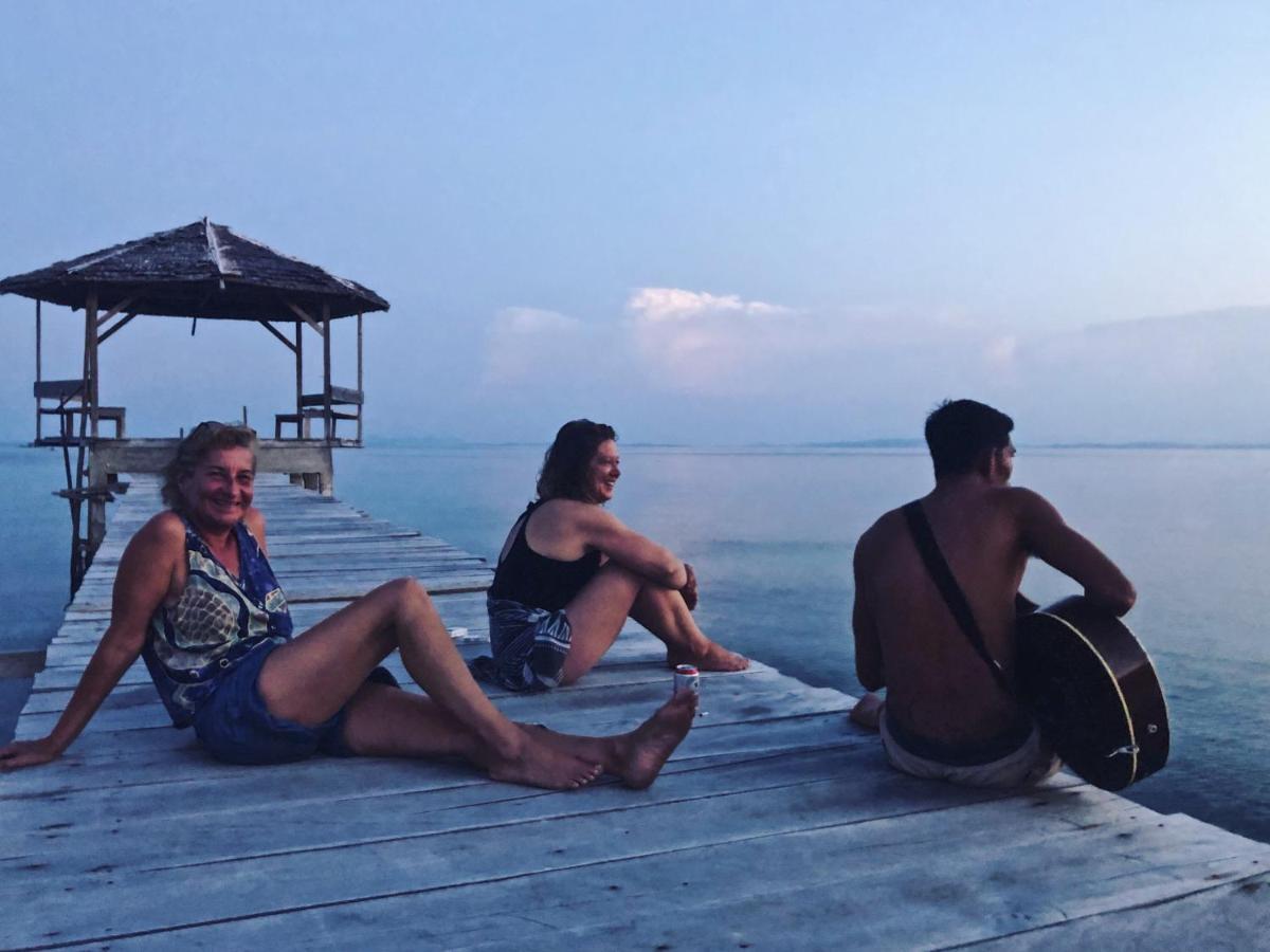 Sanctum Una Una Eco Dive Resort Pulau Unauna Zewnętrze zdjęcie