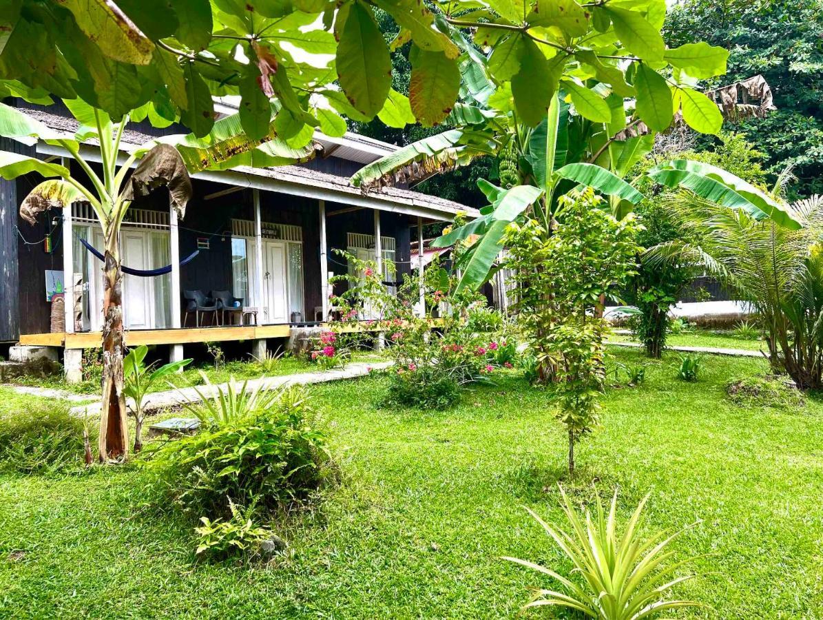 Sanctum Una Una Eco Dive Resort Pulau Unauna Zewnętrze zdjęcie
